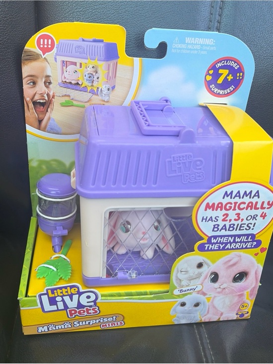 Little Live Pets Other - Little live Pets Mama Surprise Mini Playset - Bunny